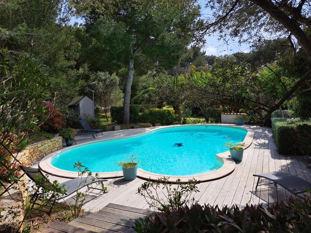 Rez De Jardin Villa Presqu'Ile De Giens Hyeres Bagian luar foto