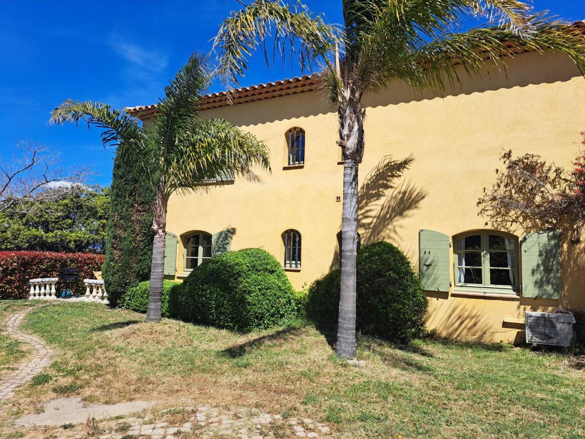 Rez De Jardin Villa Presqu'Ile De Giens Hyeres Bagian luar foto