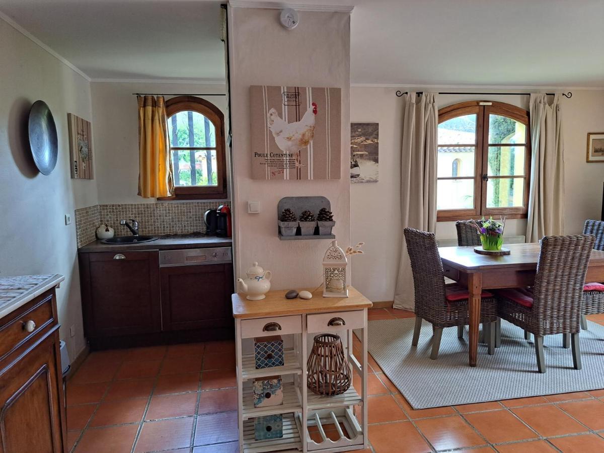 Rez De Jardin Villa Presqu'Ile De Giens Hyeres Bagian luar foto